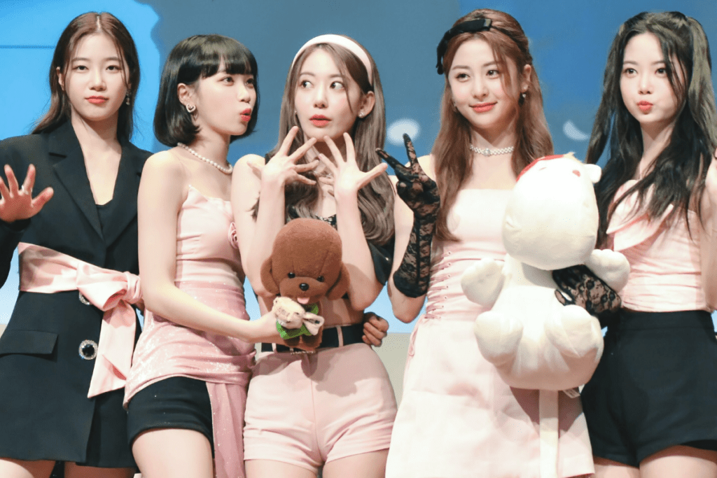 LE SSERAFIM five members December 2025 brand ranking twenty fifth third girl group