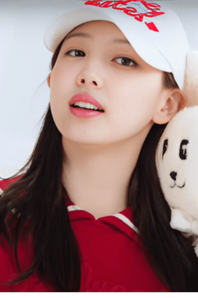 Nayeon TWICE oldest member center beauty ranking 2025
