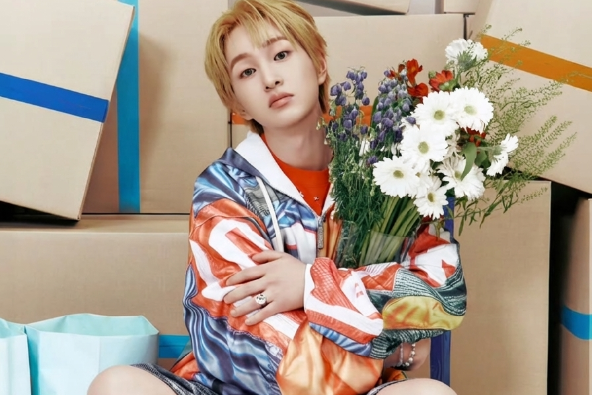 Read more about the article Shawols, it’s Here: Onew’s Solo Light Stick Drops at Noon