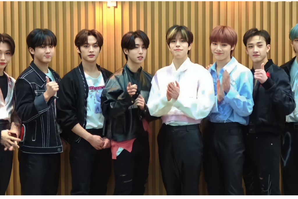 Stray Kids eight members December 2025 brand ranking second boy group 33 percent increase