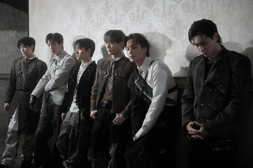 EXO promotes Reverxe with six members