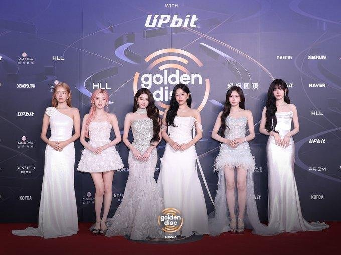 IVE K-pop girls all white coordinated red carpet look Golden Disc Awards 2026 stylish fashion