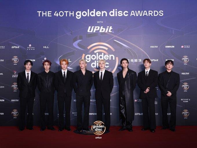 Stray Kids all black suits red carpet 2026 Golden Disc Awards K-pop band formal style