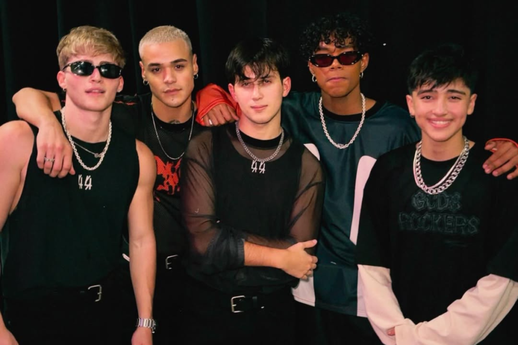 santos bravos korea debut