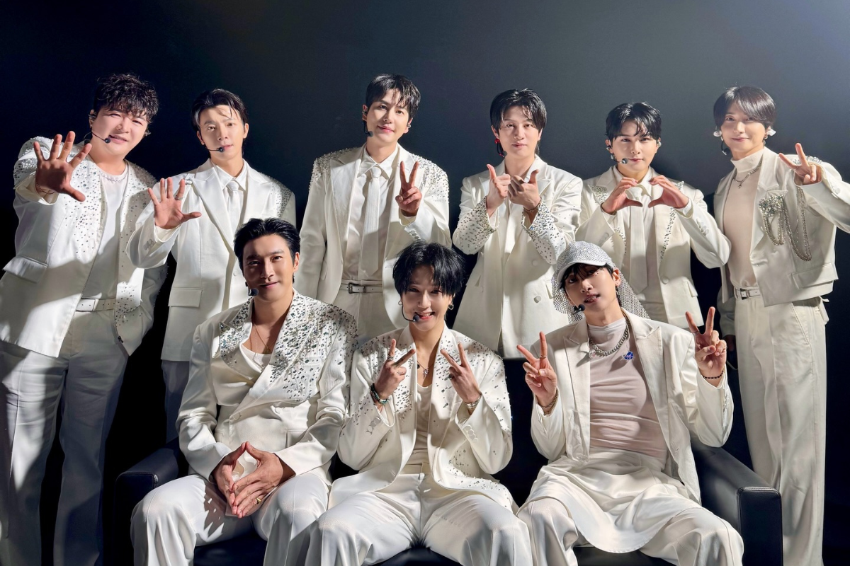 Super Junior  Concert Accident: Fans Injured As The Safety Fence Collapsed