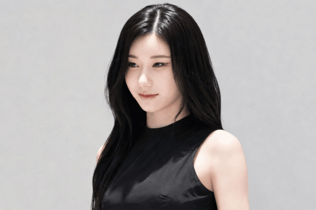 Chaeryeong (ITZY) – Complete Profile, Facts & Social Image (4)