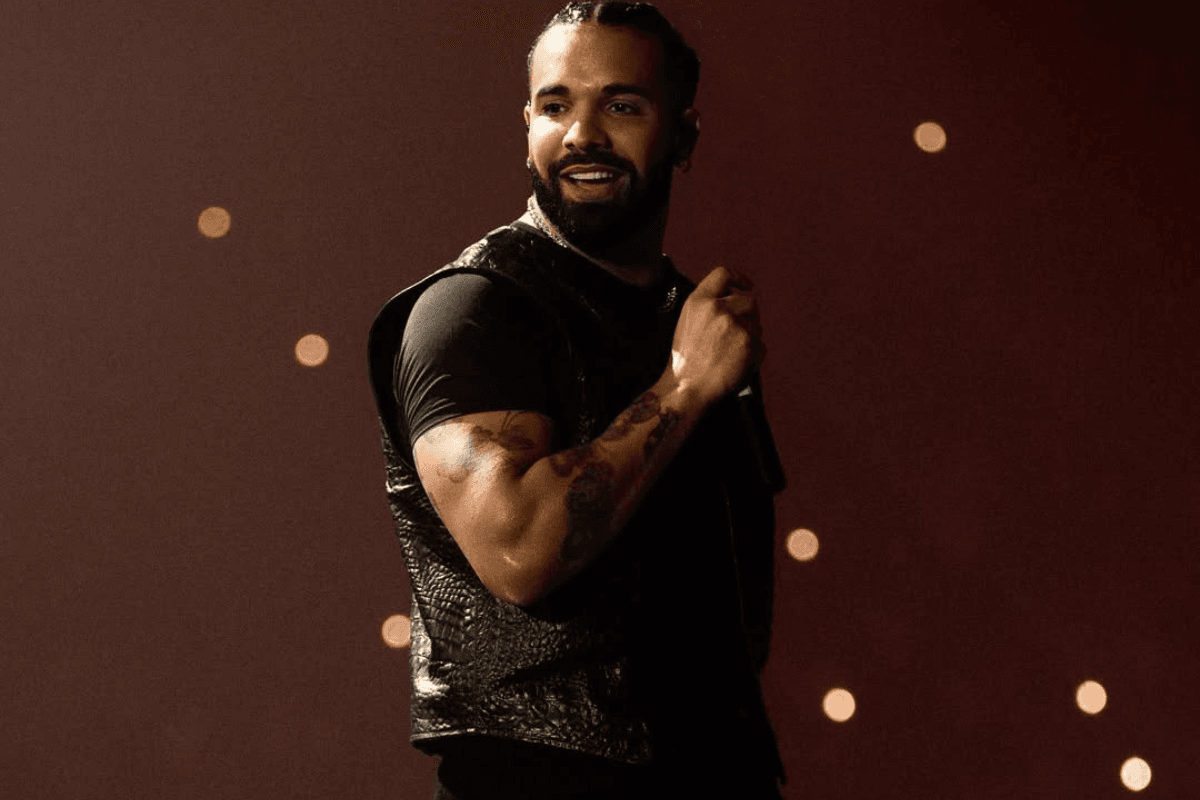Read more about the article Drake’s BTS Shoutout on ‘ICEMAN’ Sparks Massive Internet Storm