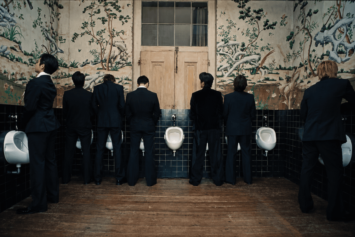 Read more about the article BTS Members in Public Bathroom? “Normal” MV Teaser Divided Fans