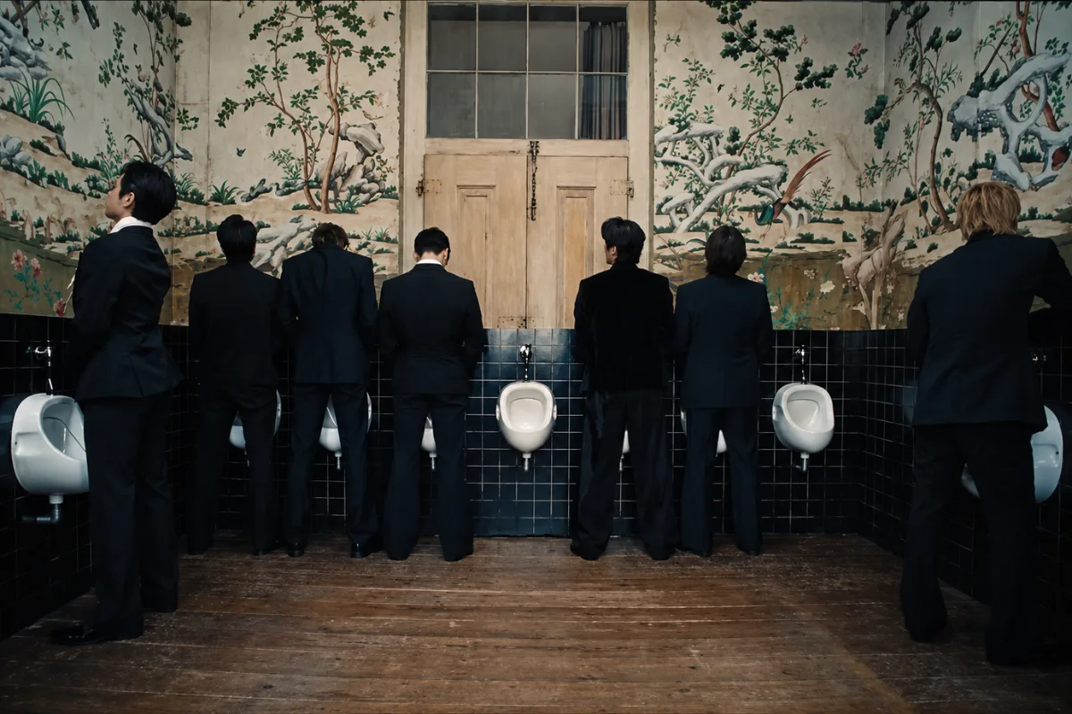 Read more about the article BTS Members in Public Bathroom? “Normal” MV Teaser Divided Fans