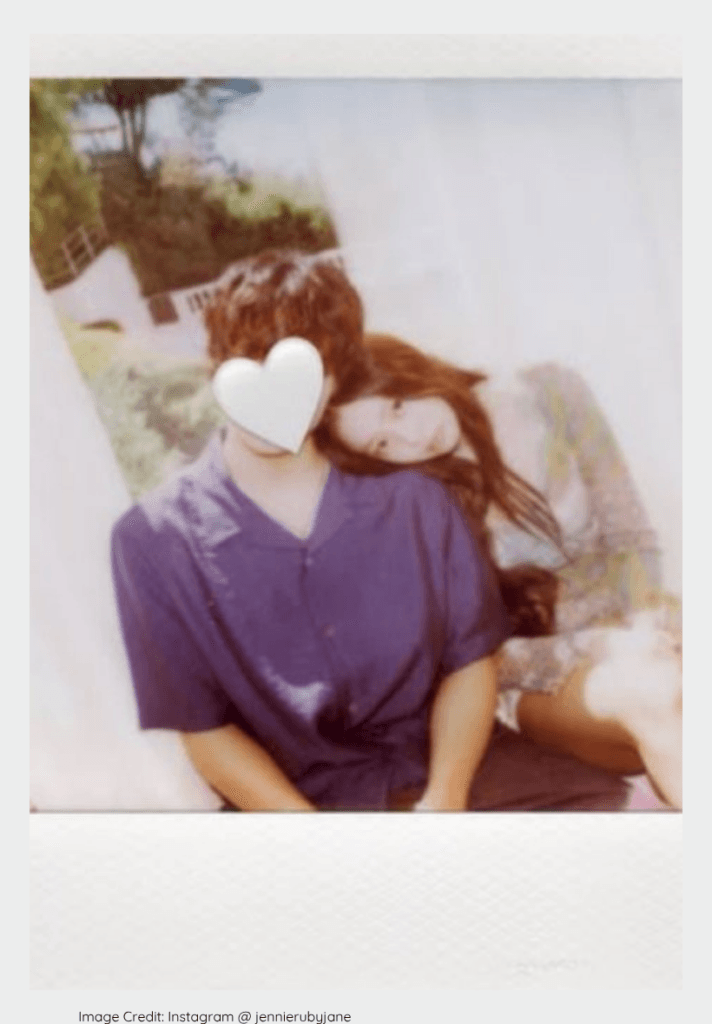 Jennie in a viral Instagram Story with a mystery man whose face is hidden